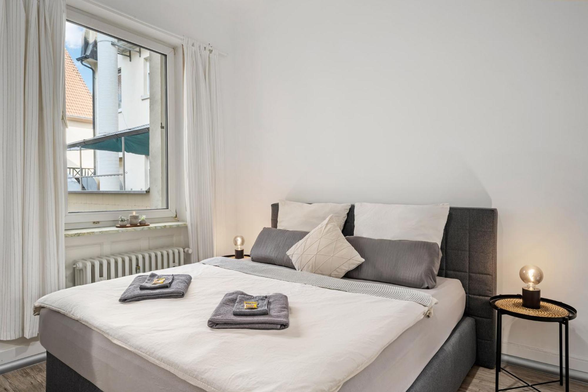 Blassdoerfer - Traumhafte Altbauwohnung Mit Self-checkin Und 93 Qm2 *